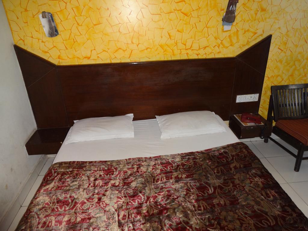 Hotel Elegant International Neu-Delhi Zimmer foto