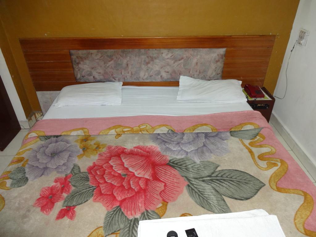 Hotel Elegant International Neu-Delhi Exterior foto